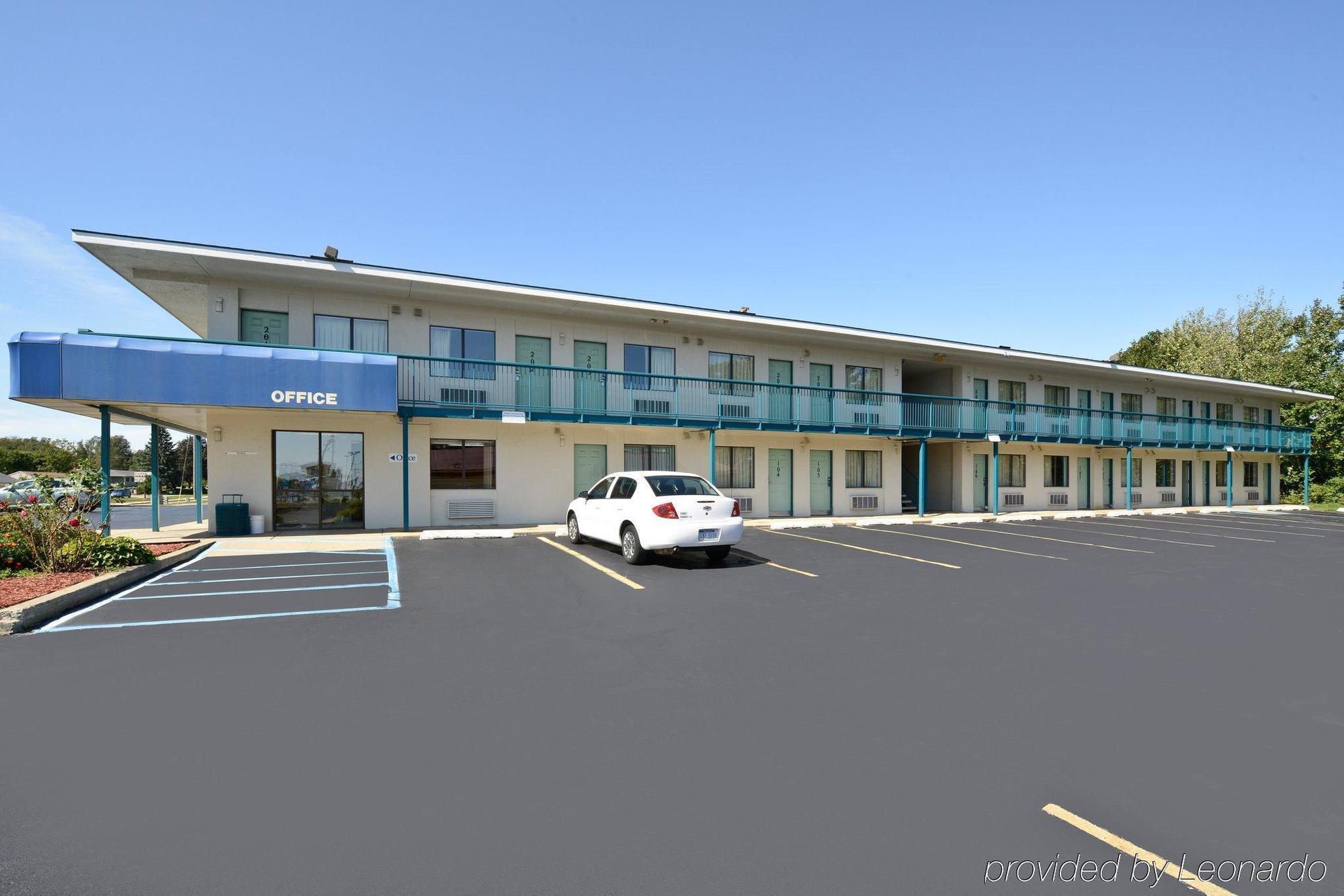 Americas Best Value Inn Батл Крик Экстерьер фото